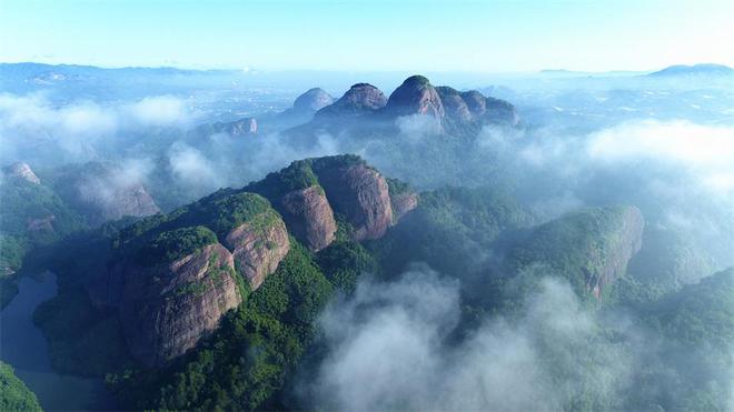 江西會昌：丹霞雲海似仙境